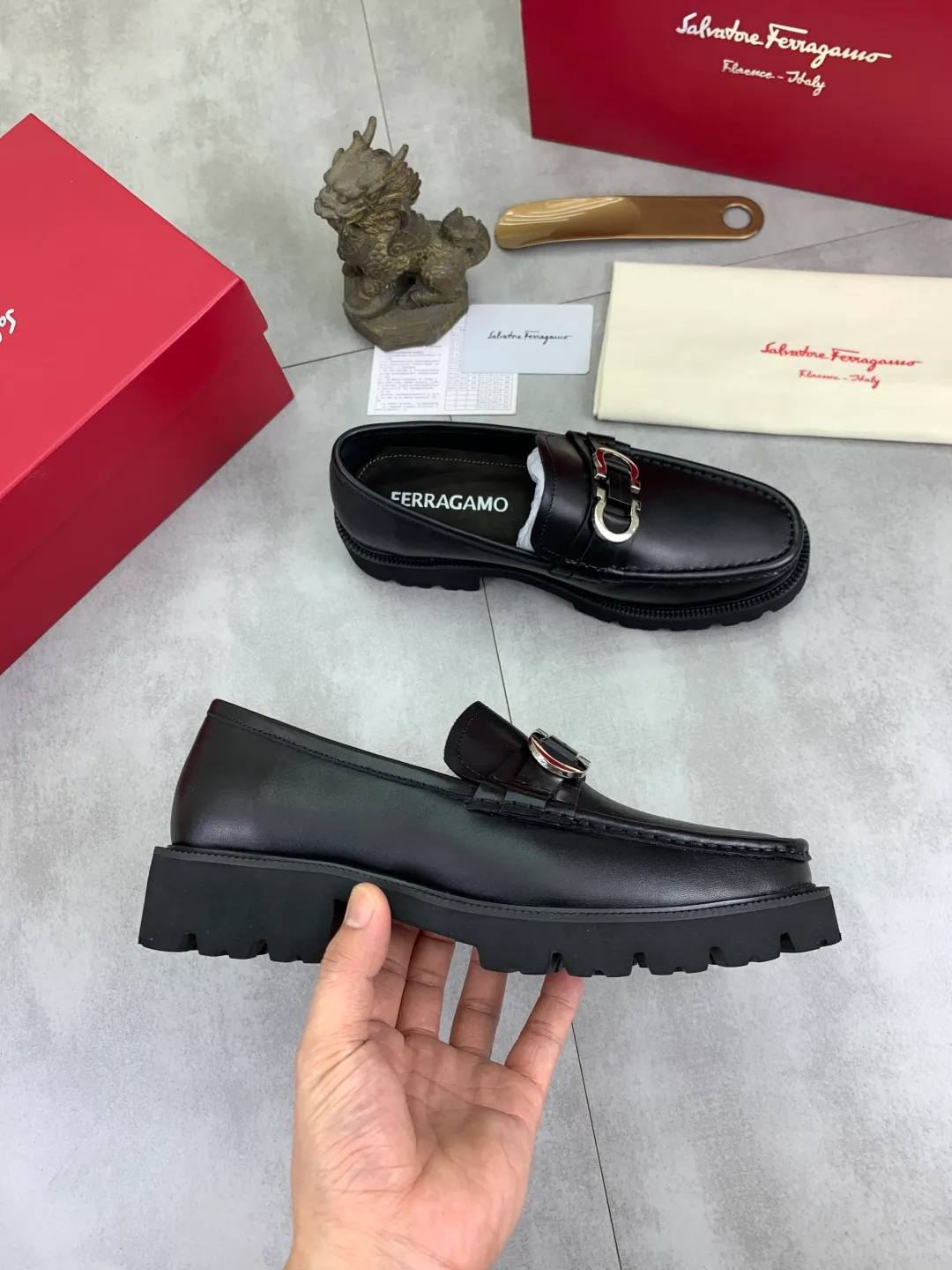 Men's men's shoes 💰P560 new high quality [Ferragamo/Ferragamo] latest model original imported calfskin, imported cowhide lining + original luxury metal buckle + original combination outsole Comparison without pressure Code number: 38-44 (45 customized)